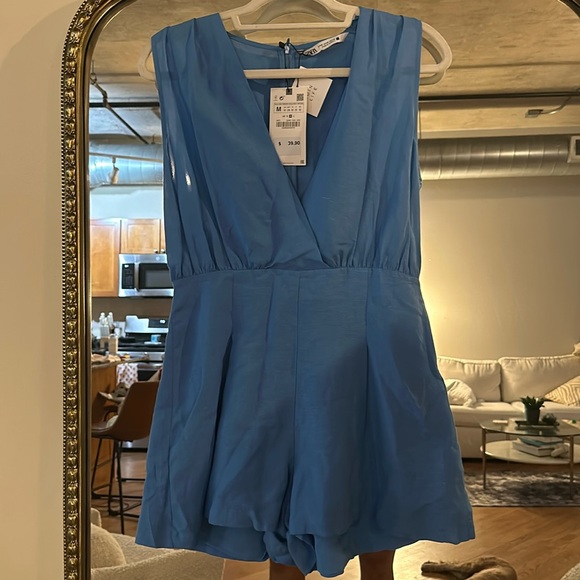 Zara Shorts Romper - TAGS NEVER WORN - Picture 1 of 4